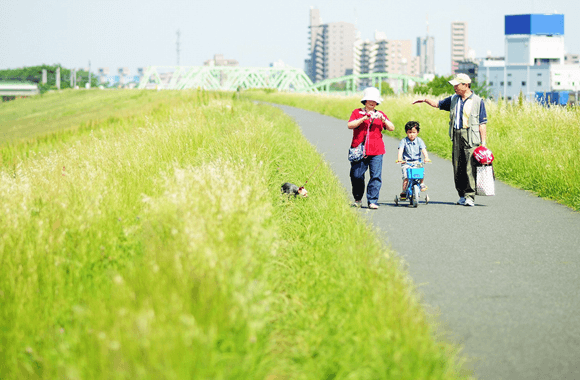 ペットと孫と散歩